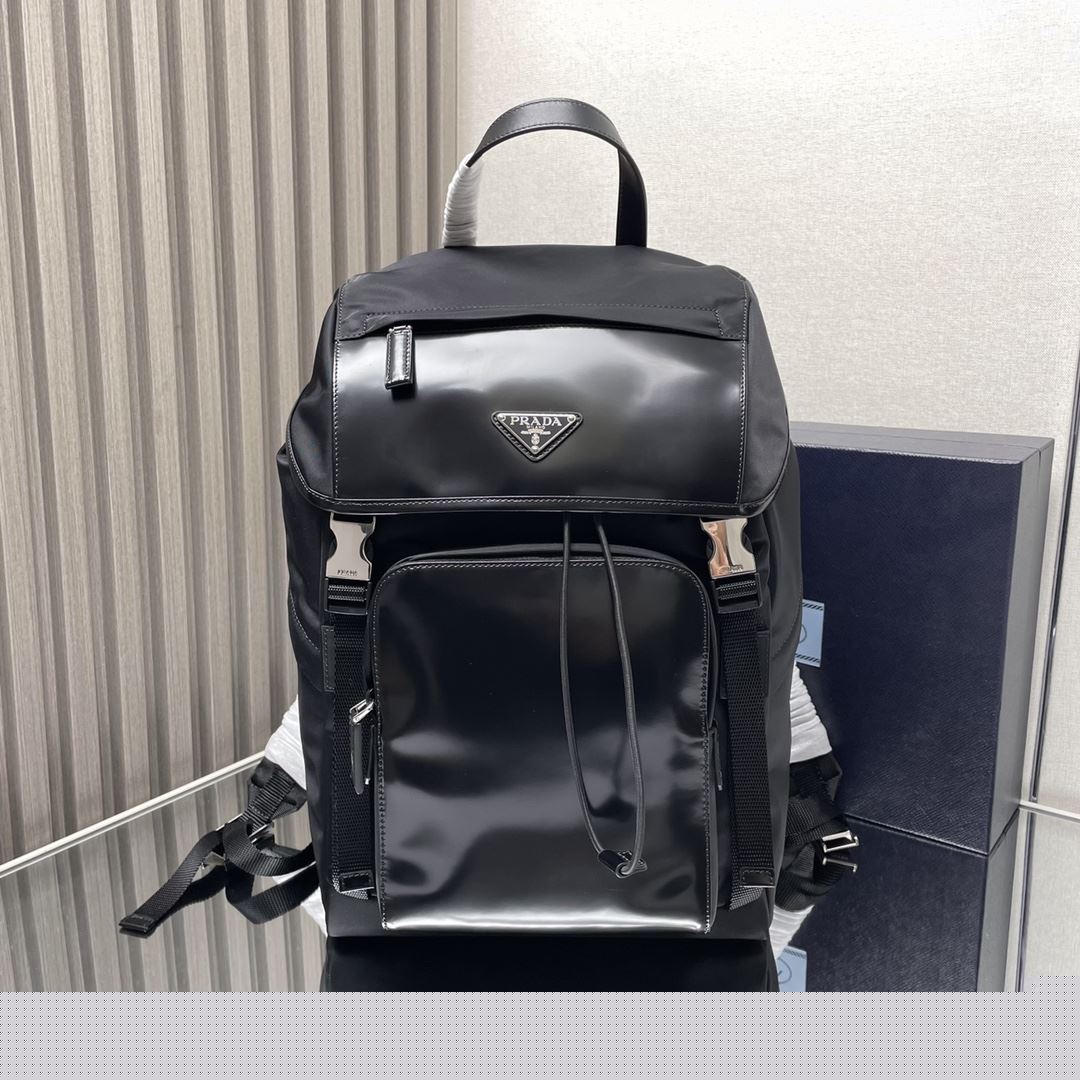 Pra*a backpacks